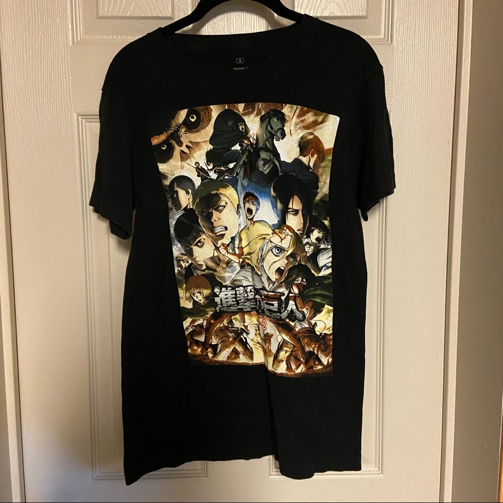 Official Attack on Titian Season 2 Tshirt! Size Small!
